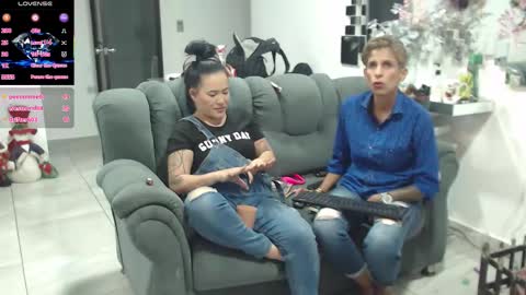 Snapshot of 27sexiyparis chatting on November 30, 2025, 1:53 am 27sexiyparis online show from November 30, 2025, 1:53 am