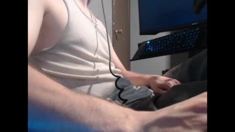 Snapshot of 2big2hype chatting on June 2, 2026, 2:02 am cheif online show from June 2, 2026, 2:02 am