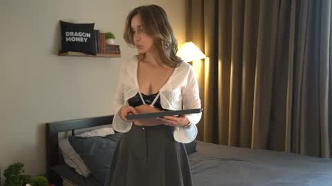 Snapshot of 2girls_1dream chatting on May 13, 2026, 2:36 pm Elley online show from May 13, 2026, 2:36 pm