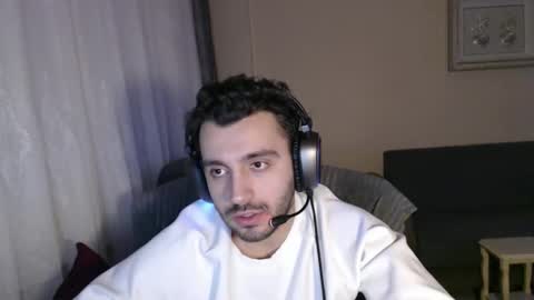 Berk online show from December 2, 2025, 10:27 pm