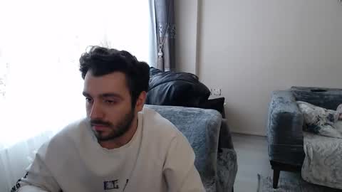 Snapshot of 2handsomeman chatting on April 22, 2026, 12:28 pm Berk online show from April 22, 2026, 12:28 pm