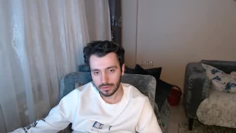 Snapshot of 2handsomeman chatting on April 23, 2026, 12:34 am Berk online show from April 23, 2026, 12:34 am