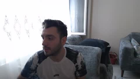 Snapshot of 2handsomeman chatting on May 14, 2026, 12:01 pm Berk online show from May 14, 2026, 12:01 pm