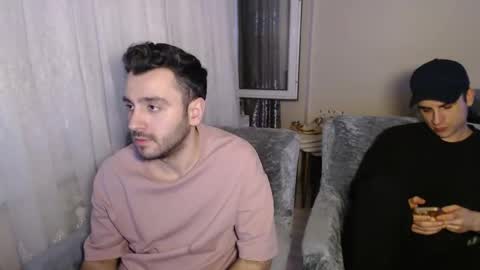 Snapshot of 2handsomeman chatting on May 15, 2026, 12:06 am Berk online show from May 15, 2026, 12:06 am