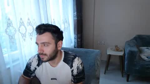 Snapshot of 2handsomeman chatting on May 23, 2026, 4:22 pm Berk online show from May 23, 2026, 4:22 pm