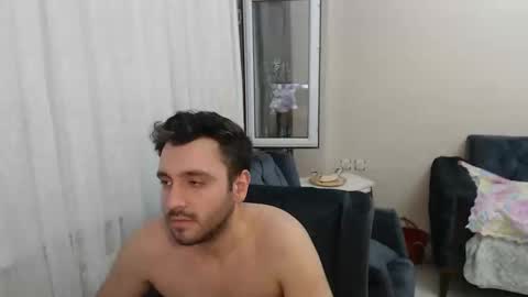 Snapshot of 2handsomeman chatting on May 28, 2026, 8:17 pm Berk online show from May 28, 2026, 8:17 pm