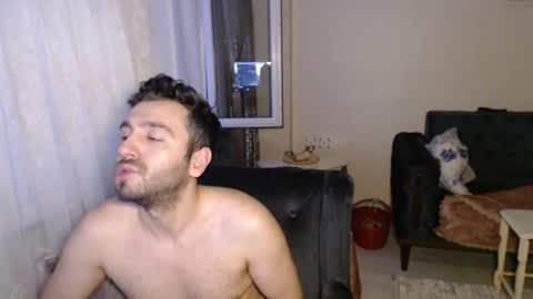 Snapshot of 2handsomeman chatting on June 3, 2026, 5:51 pm Berk online show from June 3, 2026, 5:51 pm