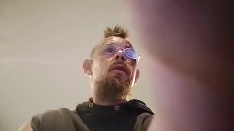 2hotty88 online show from March 19, 2026, 9:57 am