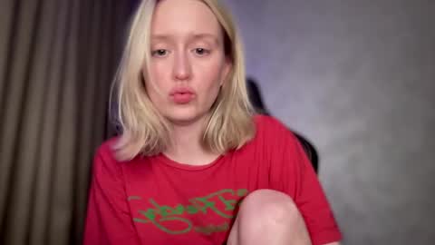 Snapshot of 2kepler22b chatting on January 16, 2025, 8:57 pm  . online show from January 16, 2025, 8:57 pm