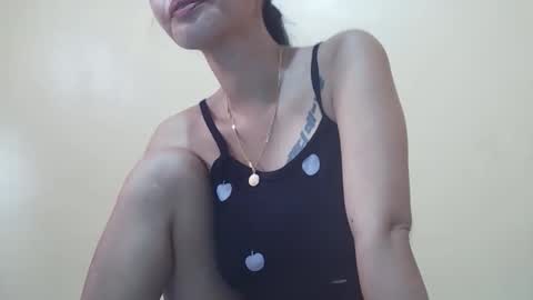 Snapshot of 2pinaybeauty chatting on November 10, 2025, 7:51 am 2pinaybeauty online show from November 10, 2025, 7:51 am