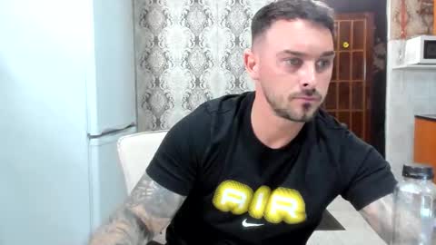 Snapshot of 2sexymuscles chatting on May 11, 2026, 8:06 pm 2sexymuscles online show from May 11, 2026, 8:06 pm