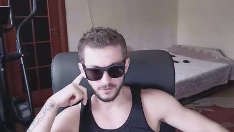 Snapshot of 33377alex77333 chatting on December 1, 2025, 7:35 am 33377alex77333 online show from December 1, 2025, 7:35 am