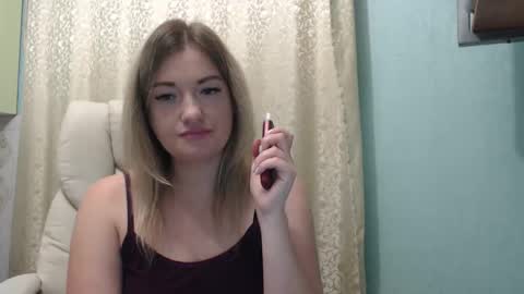 3sweetcandy3 online show from October 14, 2025, 10:43 pm