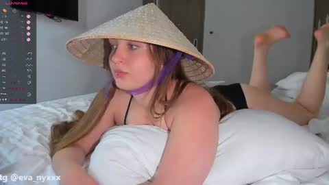 Snapshot of 3va_nyx chatting on June 12, 2026, 5:06 am Eva online show from June 12, 2026, 5:06 am