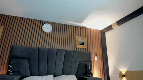 3X NAXAA online show from September 20, 2025, 12:17 pm