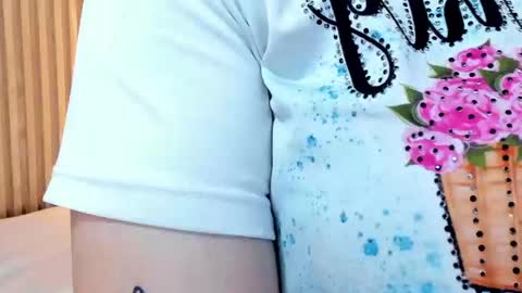 ... .     Angel     . ... online show from September 23, 2025, 11:41 pm