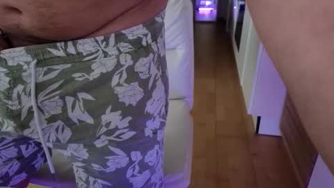 4rjun4 online show from October 22, 2025, 7:41 am