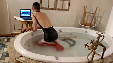 crazy101 online show from March 2, 2025, 8:40 pm