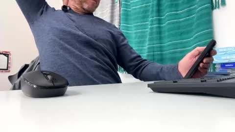 Snapshot of 555tony555 chatting on April 7, 2026, 11:48 pm 555tony555 online show from April 7, 2026, 11:48 pm