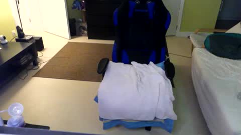 Larese Carlo online show from October 15, 2025, 3:50 am