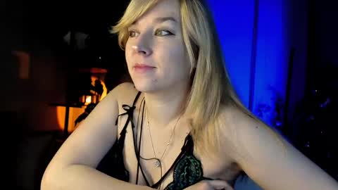Snapshot of 5_in_one chatting on February 3, 2025, 4:14 am Sunshine online show from February 3, 2025, 4:14 am