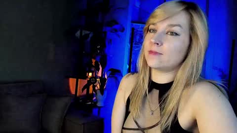 Snapshot of 5_in_one chatting on February 8, 2025, 1:22 am Sunshine online show from February 8, 2025, 1:22 am
