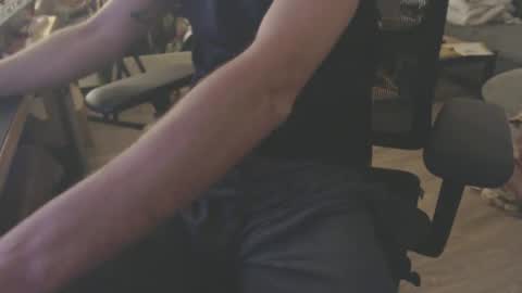 64293boy online show from January 28, 2025, 5:54 am