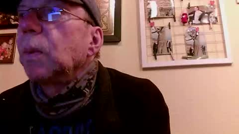 Snapshot of 64shorty chatting on October 9, 2025, 8:56 am 64shorty online show from October 9, 2025, 8:56 am