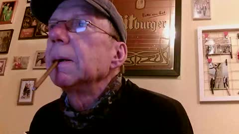 Snapshot of 64shorty chatting on October 10, 2025, 5:23 pm 64shorty online show from October 10, 2025, 5:23 pm