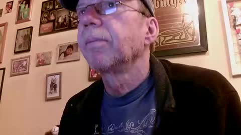 Snapshot of 64shorty chatting on October 21, 2025, 11:55 am 64shorty online show from October 21, 2025, 11:55 am