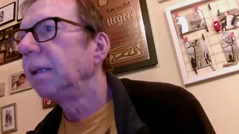 Snapshot of 64shorty chatting on December 16, 2025, 1:49 pm 64shorty online show from December 16, 2025, 1:49 pm