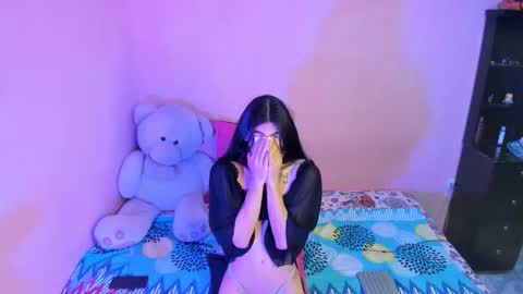 Lee lowell online show from November 26, 2025, 12:44 am