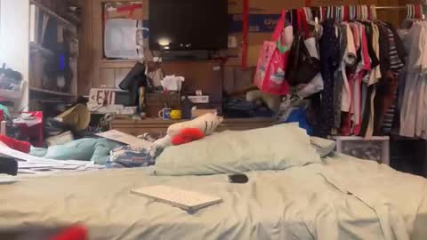 FUCKR online show from April 6, 2026, 8:21 pm