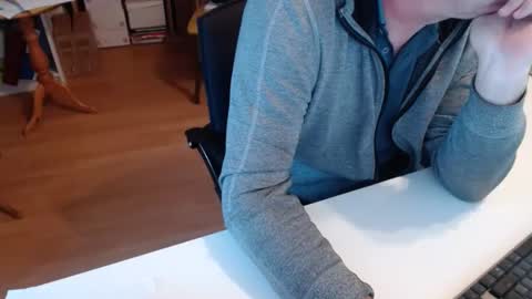 Snapshot of 69pifpaf chatting on December 4, 2024, 12:36 pm 69pifpaf online show from December 4, 2024, 12:36 pm