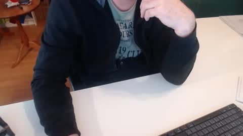 Snapshot of 69pifpaf chatting on January 14, 2025, 8:20 am 69pifpaf online show from January 14, 2025, 8:20 am