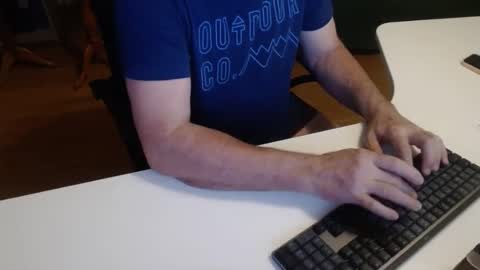 Snapshot of 69pifpaf chatting on January 21, 2025, 11:02 pm 69pifpaf online show from January 21, 2025, 11:02 pm