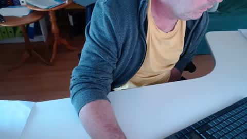 Snapshot of 69pifpaf chatting on March 7, 2025, 12:56 pm 69pifpaf online show from March 7, 2025, 12:56 pm