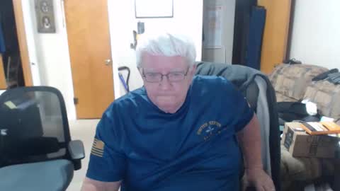 75bubba75 online show from April 18, 2026, 1:31 am