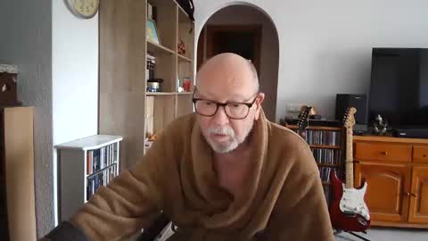 Snapshot of 7thsojourn chatting on February 19, 2025, 11:28 am Papi online show from February 19, 2025, 11:28 am