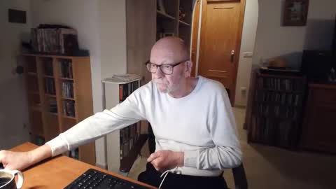  Papi  online show from March 9, 2026, 6:34 pm