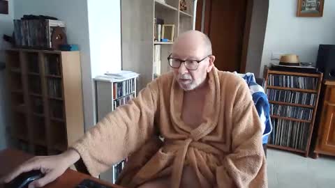  Papi  online show from March 11, 2026, 11:05 am