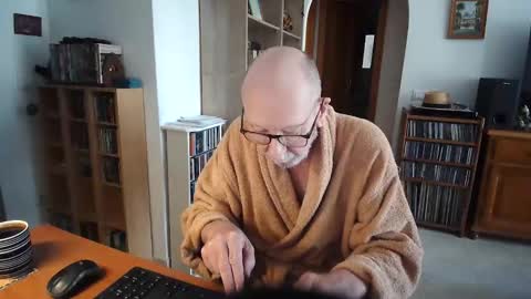  Papi  online show from March 13, 2026, 9:27 am