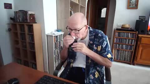 Snapshot of 7thsojourn chatting on May 17, 2026, 9:17 am Papi online show from May 17, 2026, 9:17 am
