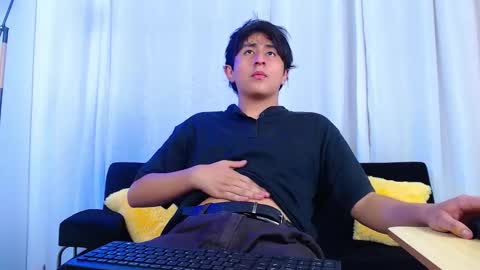 zyan online show from December 16, 2025, 8:58 pm