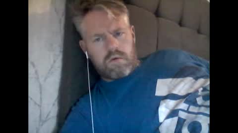 81jonnyx online show from December 31, 2024, 10:26 am