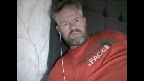 81jonnyx online show from January 4, 2025, 10:27 am