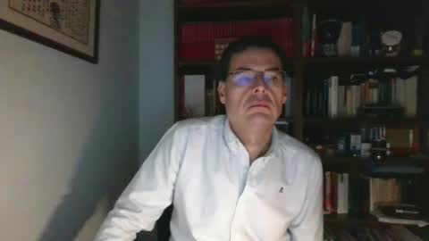 8age online show from December 25, 2024, 11:42 pm