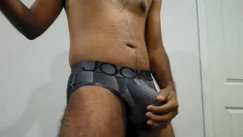 8inch_desi online show from November 2, 2025, 9:06 pm