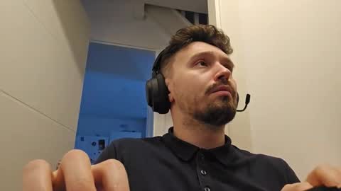 8inchdude93 online show from March 29, 2026, 3:56 pm