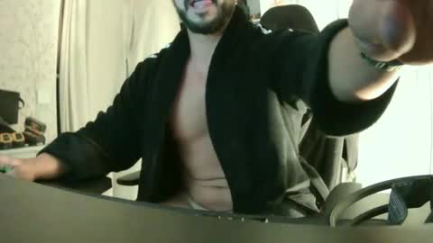 Arturo online show from April 10, 2026, 11:31 pm